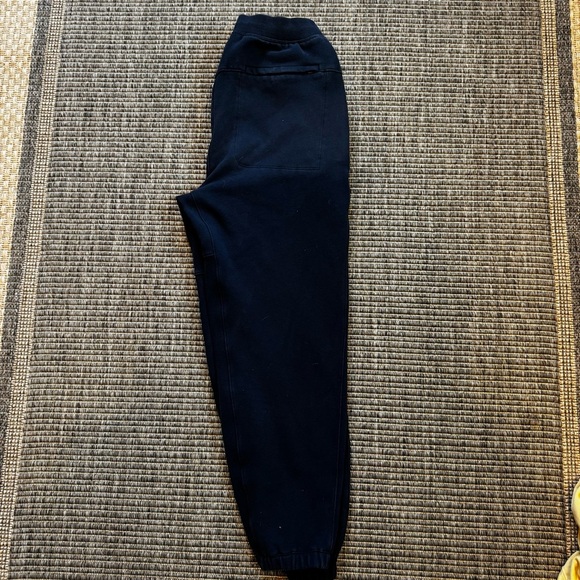 Lululemon Black Joggers Tapered Design - Picture 1 of 5